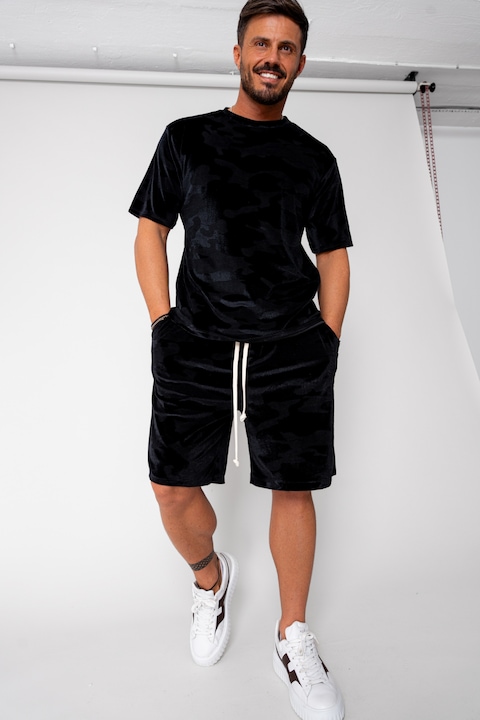 Trening Barbati uFIT - Set Velvet tricou si pantalon scurt Black 15926