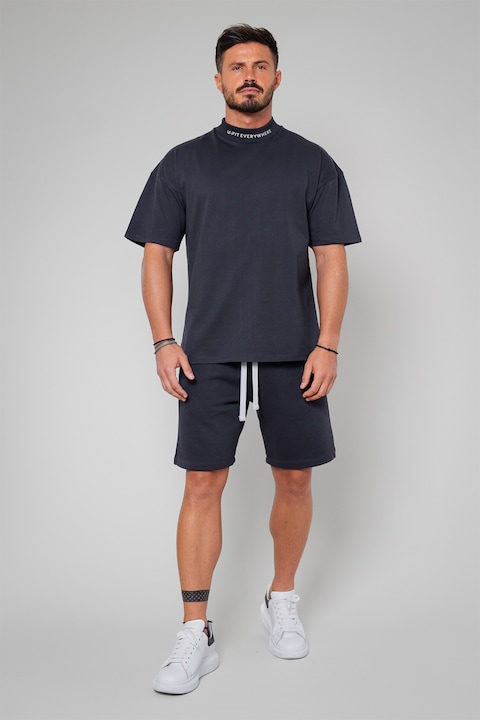 Trening Barbati uFIT - Set de pantaloni scurti si tricou cu maneci cazute