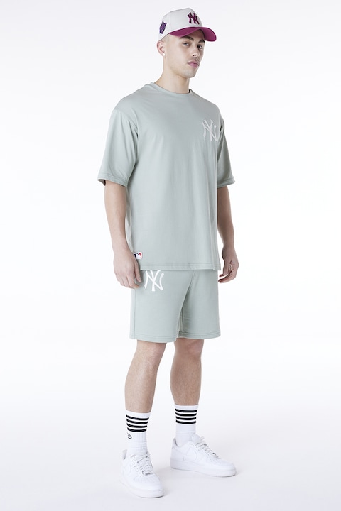 Trening Barbati New Era - Set de tricou cu pantaloni scurti cu monograma brodata